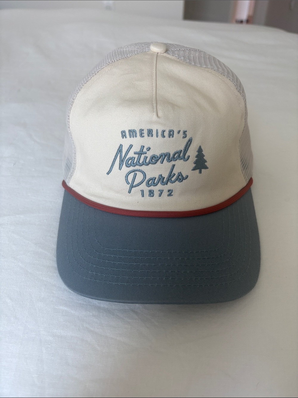 America's National Parks Trucker Hat - Cream & Blue with Red Trim